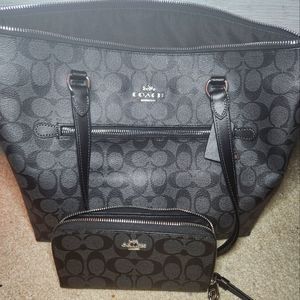 Coach purse and wallet